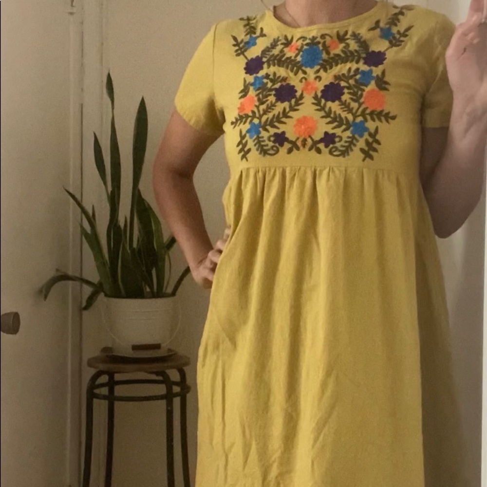 Embroidered midi dress